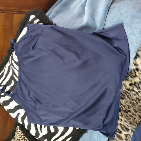 Top - Picture 3 of 4